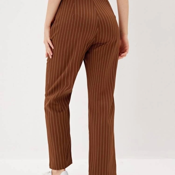 Striped Hidden Pockets Pants - Picture 7 of 7